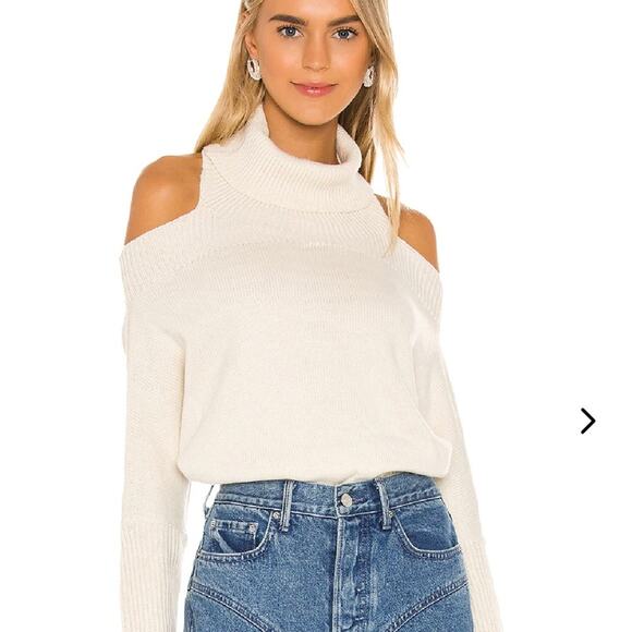 Lovers + Friends Sweaters - Lovers + friends Anisa small off shoulder exposed back turtleneck sweater